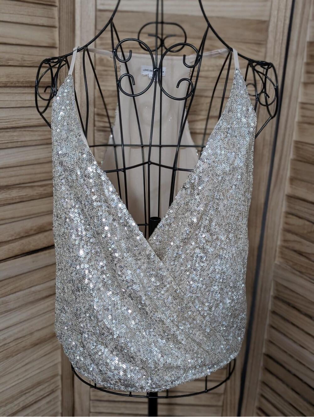 Love On A Hanger Women’s Sequin Blouse Size M Sparkly
